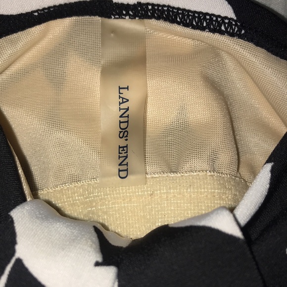 Lands’ End Women’s Size 6 Floral Swim Tankini Top Black White with Padded Bra - Picture 4 of 10